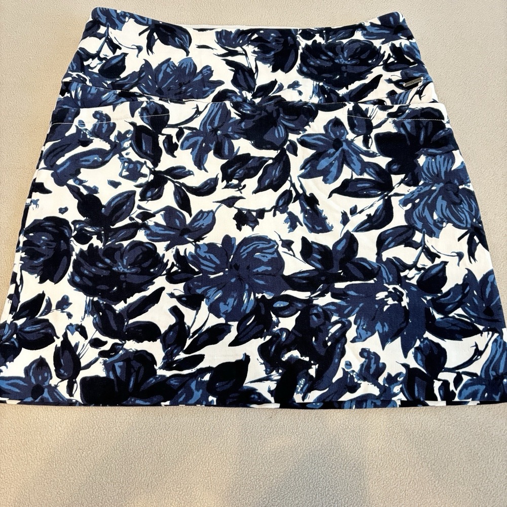 S.C & Co. Tummy Control White/Blue Floral PO Skort~Women's Size M~EUC! SO CUTE!!